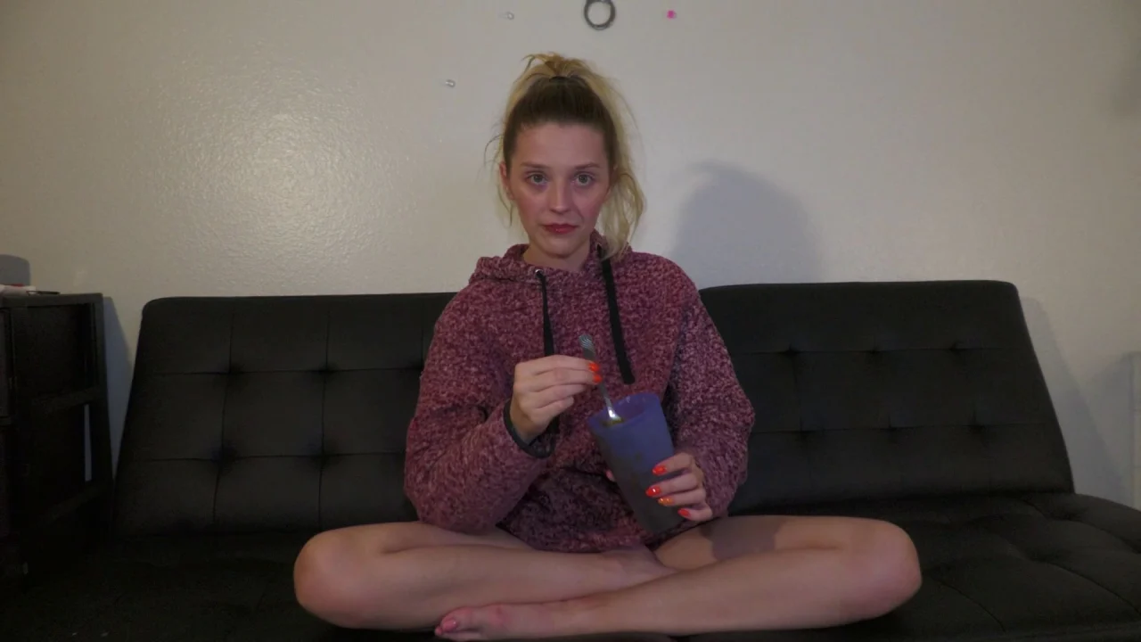 Maria Anjel – Struggling To Eat Diarrhea