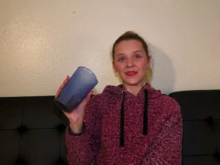 Maria Anjel – Struggling To Eat Diarrhea screenshot 1