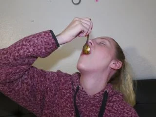 Maria Anjel – Struggling To Eat Diarrhea screenshot 4