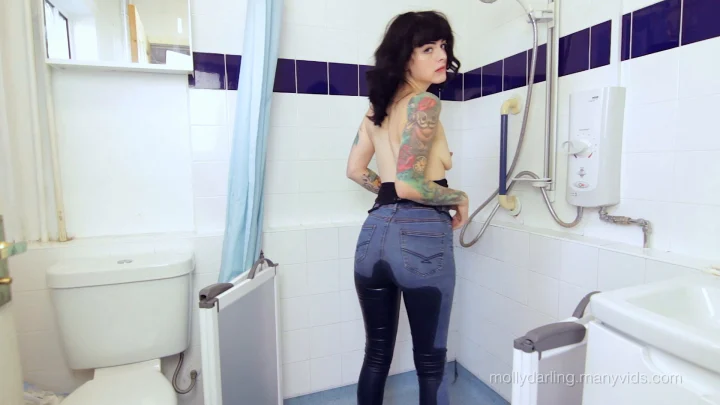 Molly Darling – Pissing In My Jeans From Behind