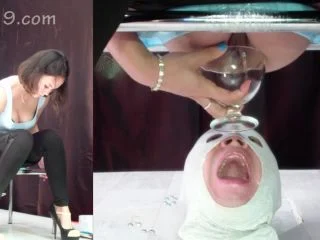 MilanaSmelly – Best Toilet Service For Girls Part 1 screenshot 2