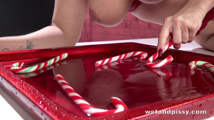 Eva Brown – Feeling Festive