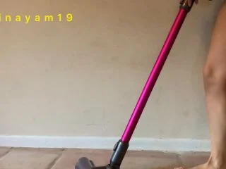 Marinayam19 – Vacuuming And Shitting screenshot 1