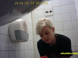 Student Restroom 66 screenshot 1