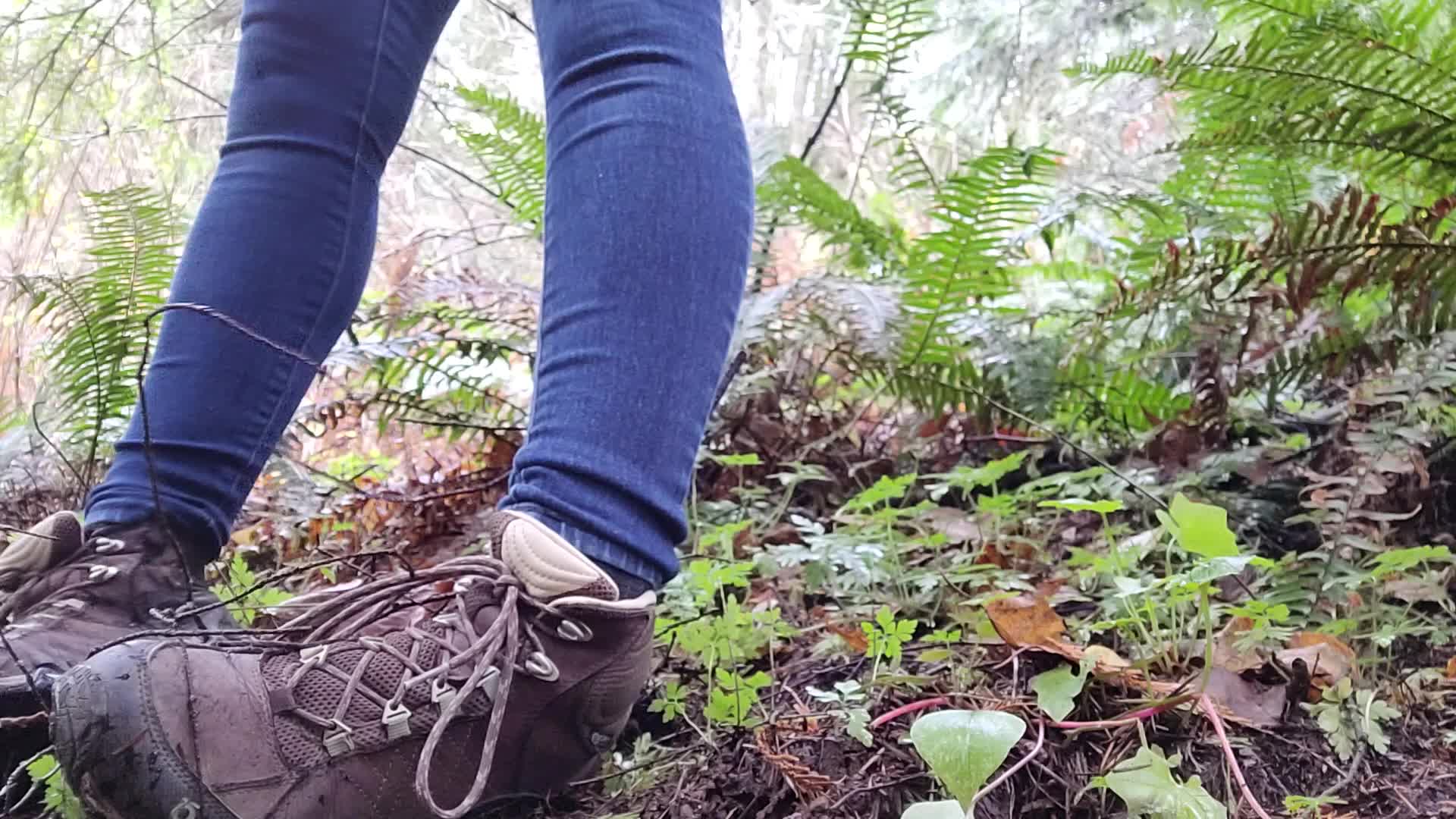 Nerdyfaery – Pissing Outdoors Is Such Sweet Relief