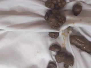 PooGirlSofia – So Fucking Wet – Masturbating With Turds No Fingers screenshot 1