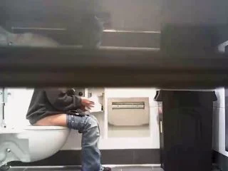 Hot Girls On Student Toilet 5 screenshot 2