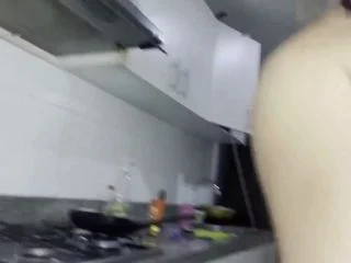 Monita Caliente – Kochen Mit Pisse screenshot 2