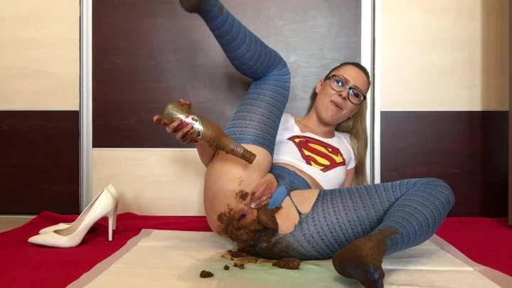 EllaGilbert – Drunk And Full Of Shit