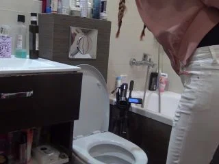 HotDirtyIvone – Shit Waterfall screenshot 4