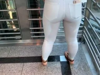 SteffiBlond – Vor Abflug Am Flughafen screenshot 7