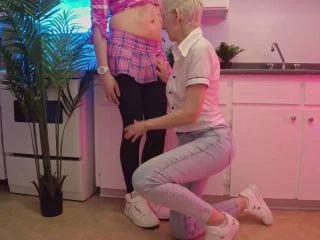 Kinkyhome – Pink Sissy Piss screenshot 1