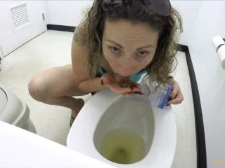 ScatGoddess – Tasting My Constipated Hard Turds screenshot 6