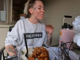 Gassy – Classy Dines N Dumps screenshot 3