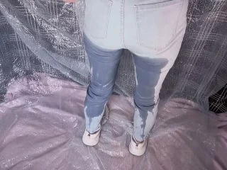 Jessie999 – Wetting My Jeans Through Pantyhose All The Way To The Sneakers Getting Peed On screenshot 2