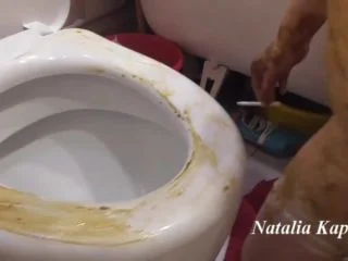 Confesses Toilet Bowl Love screenshot 2