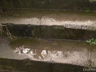 Elizabeth – Pissing Scene screenshot 7