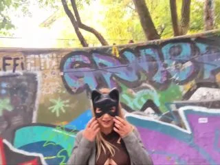 NinaSkyOfficial – Rote Flora Public Piss screenshot 2
