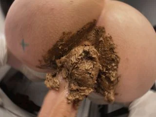 Betty Parlour – This Is Like Dirty Sleepwalking -3 screenshot 4