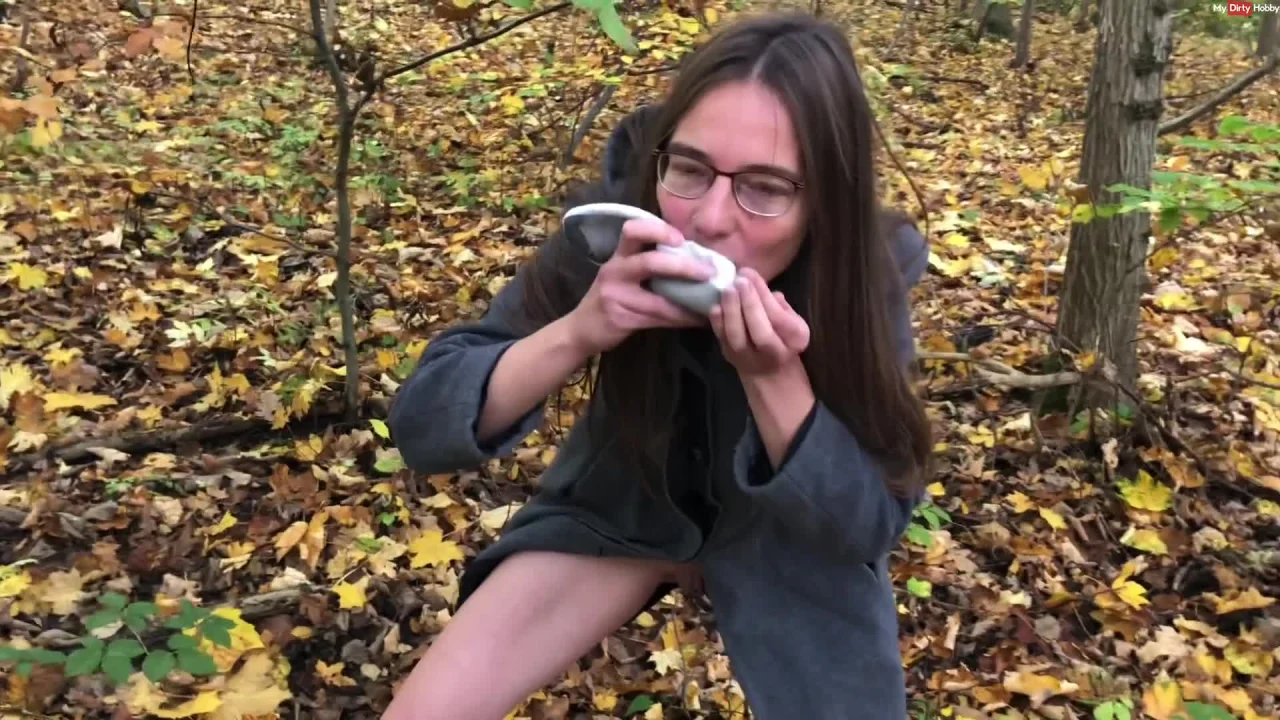 KarinaHH – Schlppchen Zum Muschi Dehnen Und Reinpissen Userwunsch