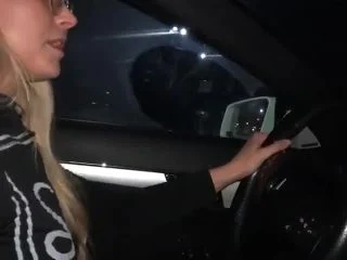 Siswet – Even Plassen In Frankrijk Op De Parkeerplaats Fetish Butt Kink screenshot 6