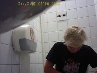 Student Restroom 94 screenshot 3