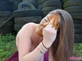 Ninounini – SCAT IN THE GARAGE screenshot 2