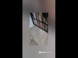 Lo Saco De La Reja Para Usarlo De Toilet Slave screenshot 1
