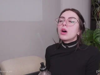 Introducing Ema Lee screenshot 5