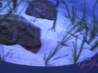 Lana Gee – Pee Glass screenshot 5