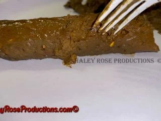 Haley Rose – Feeding Slave My Digested Shitty Corn screenshot 4