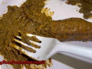 Haley Rose – Feeding Slave My Digested Shitty Corn screenshot 6