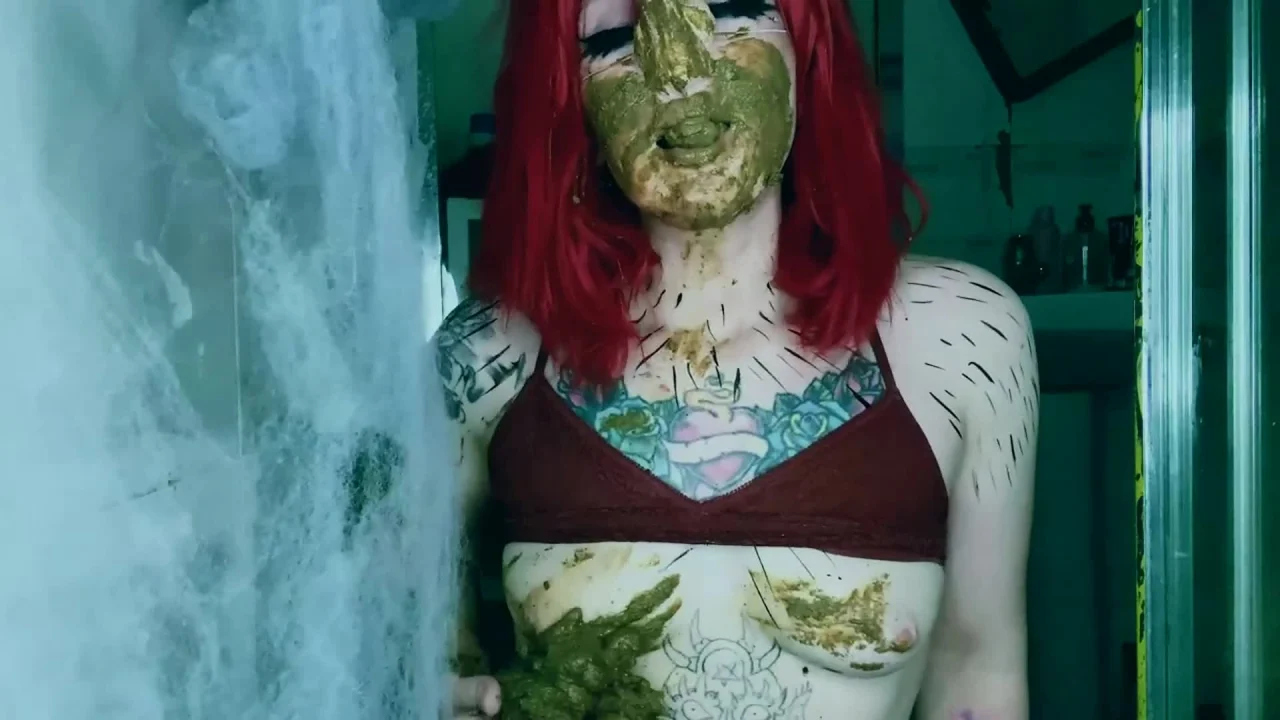 DirtyBetty – Rhino Disguises Itself With Shit