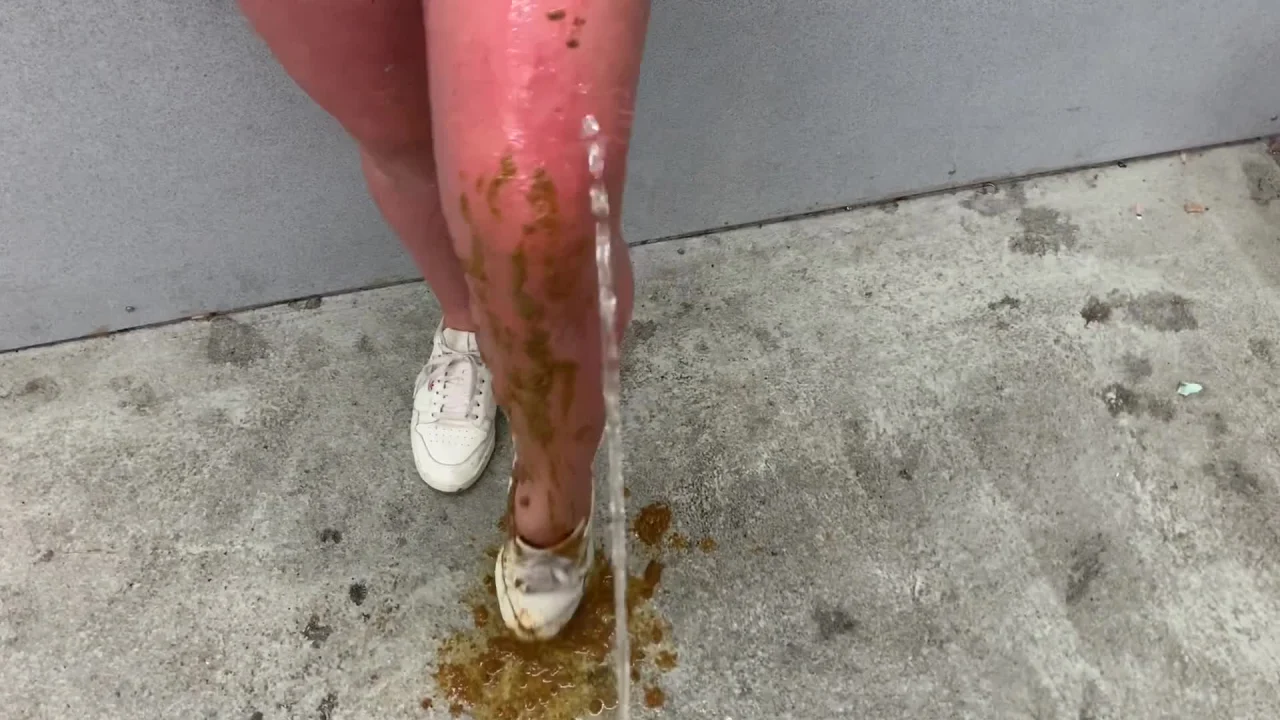 Devil Sophie – Shit On The Parking Garage Deck – So Hard I Was Never Angekackt