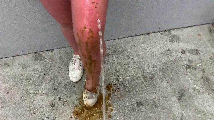 Devil Sophie – Shit On The Parking Garage Deck – So Hard I Was Never Angekackt