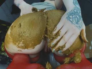 SweetbettyParlour – Strange Noise In Scat Clip- screenshot 3