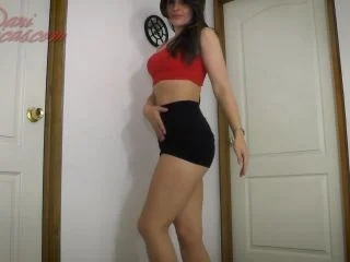 Danipicas Pee Red Panties screenshot 1