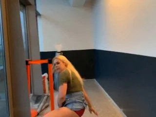 SteffiBlond – Im Flughafen Dort Mund Markiert – Selbst Die Aussichtsplattform Riecht Nach Mir screenshot 7