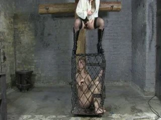 Lolicoon – Piss On Your Cage screenshot 7