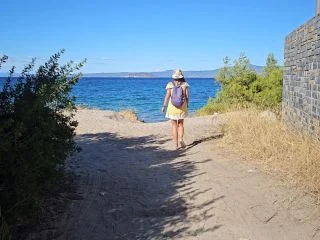 Up Dress NO PANTIES At Crowded Public Beach Natural Girl CLOSE UP Public PEE screenshot 1