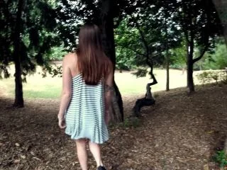 TheCoupleThatShows – She Shows Her Stream At The Park screenshot 1