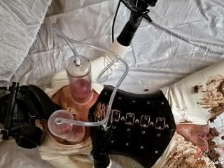 SlutOrgasma – Extreme Scat Play In Rubber And Gasmask screenshot 4
