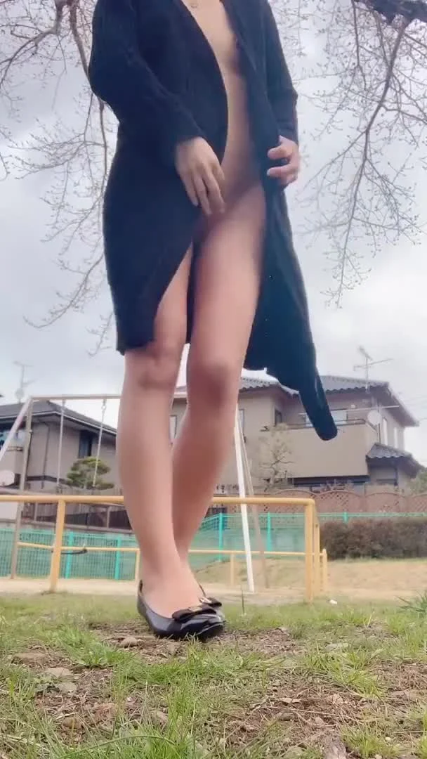 Naomiii Channel – Japan Girl Pissing