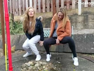 Girlfriends Pissing screenshot 6