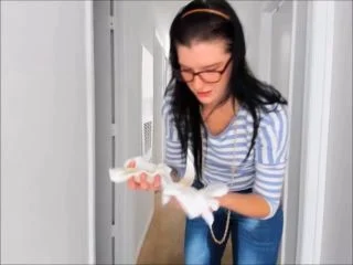 Students Accident And Pee Play screenshot 1