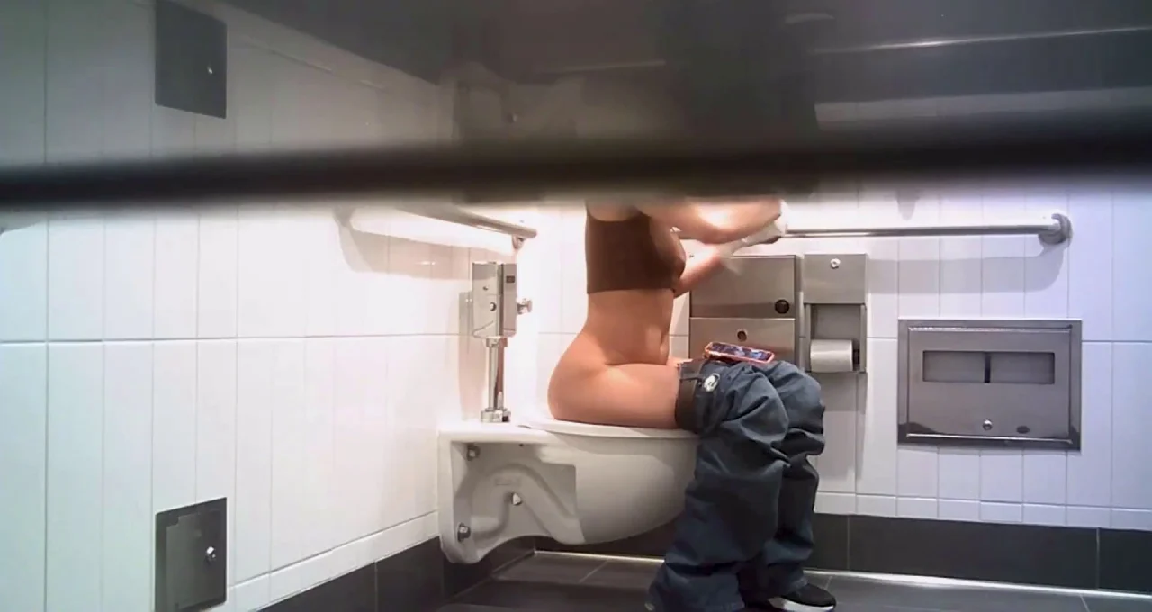 Hot Girls On Student Toilet 9