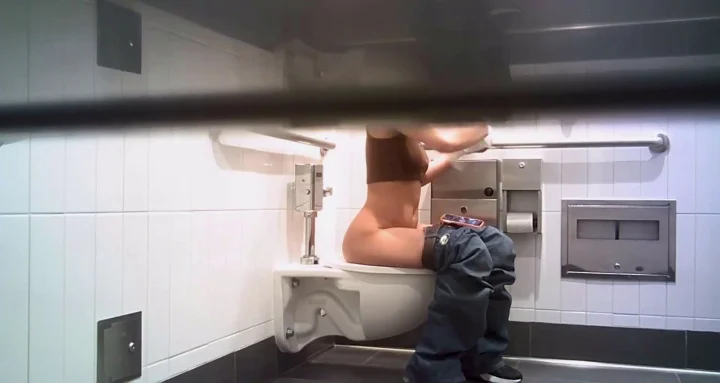 Hot Girls On Student Toilet 9