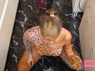 Ninounini – EATING SHIT IN THE FAMILY BATHROOM screenshot 2