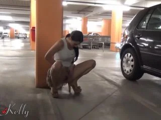 Wet Kelly – Pee In The Parking Lot screenshot 2