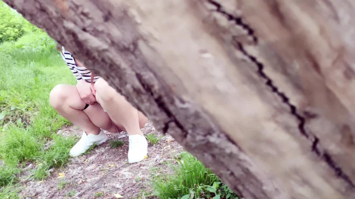 Alice Fairy – Secretly Filmed When Pissing